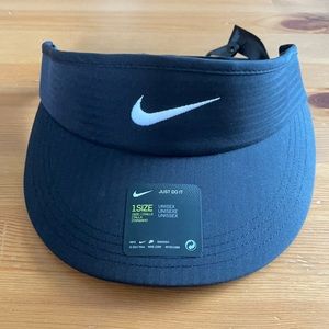 NWT black Nike unisex core visor